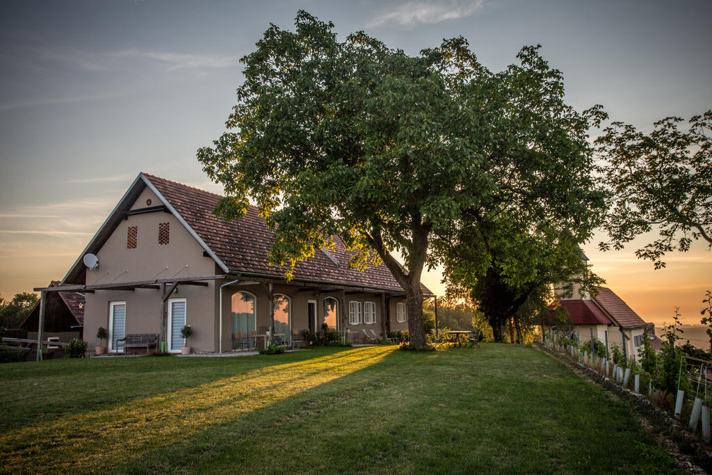 Holiday home Winzarei, Weingut Tement